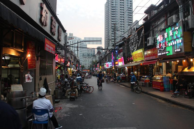 寿宁路小龙虾一条街"动大手术:整治扫除餐饮扰民顽疾,还市民宁静清洁