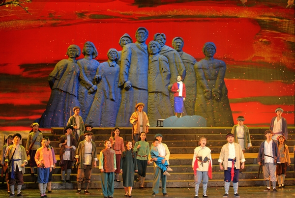 2011年12月，华东师大音乐学院歌剧实验中心在上海大剧院隆重上演经典歌剧《江姐》.jpg