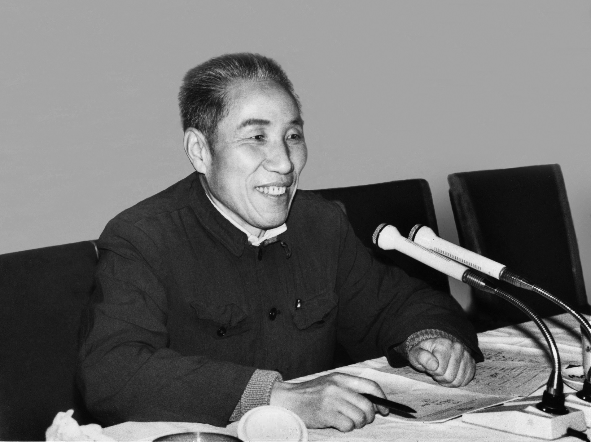 陈喜儒配图：李季在第四次文代会上（1979年11月）.jpg
