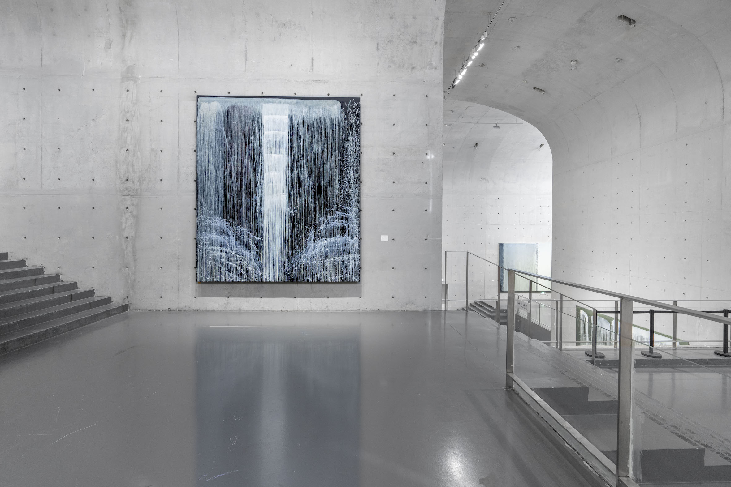 3、“帕特·斯蒂尔”展厅现场，龙美术馆（西岸馆），2021，摄影：韩小易 “Pat Steir”installation views, Long Museum West Bund, 2021, Photo：Han Xiaoyi.jpg