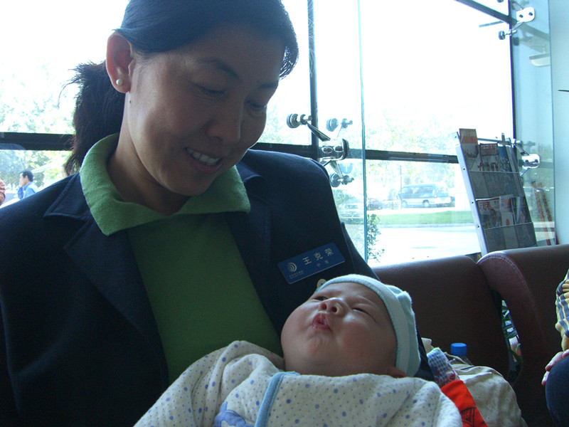 2008年和母婴阻断孩子在一起.JPG