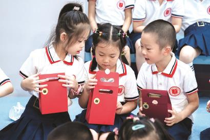 71015_p27.jpg 71015_p27.jpg