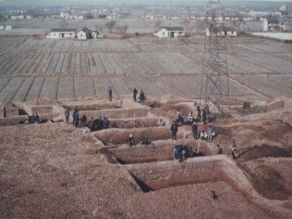 1980年代福泉山遗址发掘场景